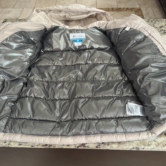 Columbia Jacket with Omni heat - Picture 4 of 6